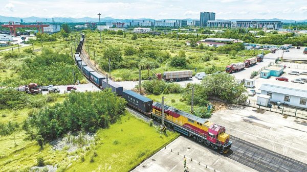 股票账户怎么开通杠杆 首趟中欧班列（杜伊斯堡—成都）蓉欧速达专列抵蓉